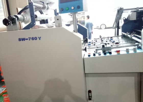 Chine Automobile fonctionnant la machine sèche de lamineur de film, grande machine de stratification industrielle fournisseur